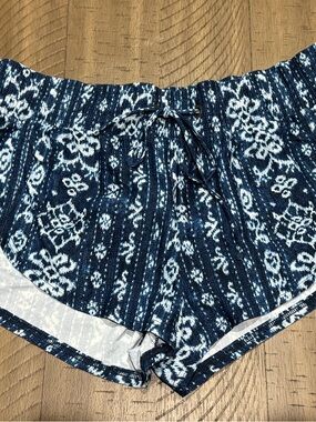 Rip Curl Navy and White Floral Stripe Athletic Shorts